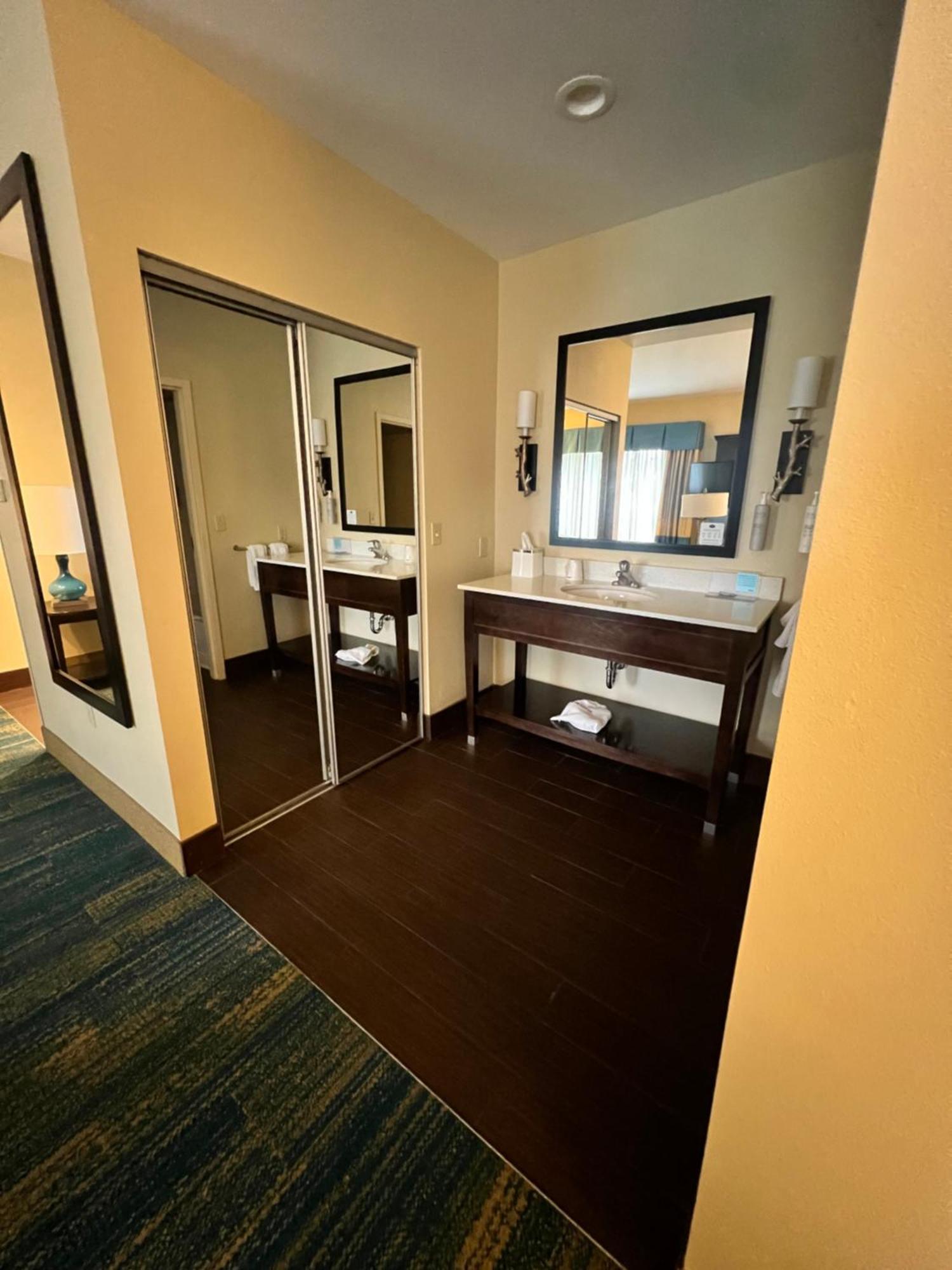 Hampton Inn & Suites Stroudsburg Bartonsville Poconos מראה חיצוני תמונה